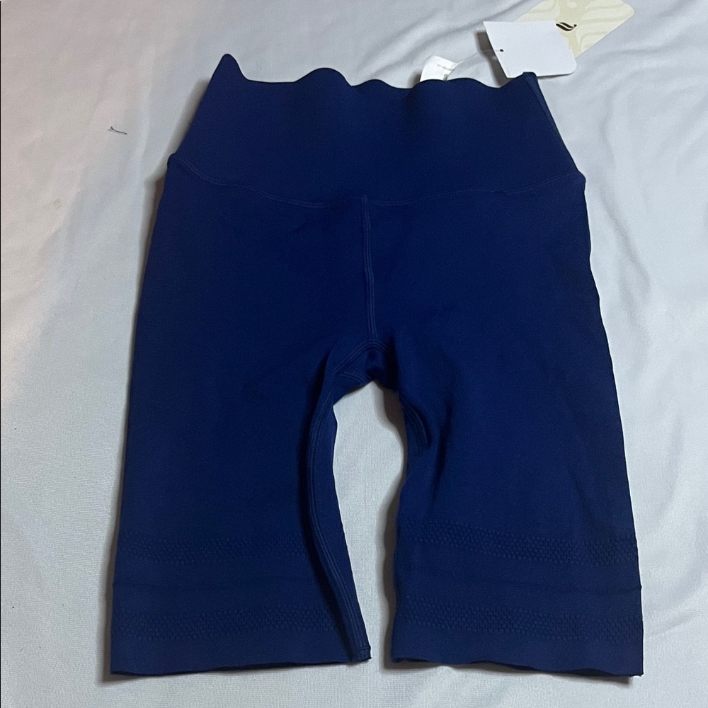 NWT Fabletics High Waisted Sculpknit Perforated Shorts